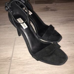 Gorgeous black Steve Madden 2 inch stilettos